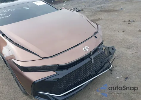 2023 Toyota Crown Platinum из США, поврежденный, VIN JTDAFAAF3P3000918